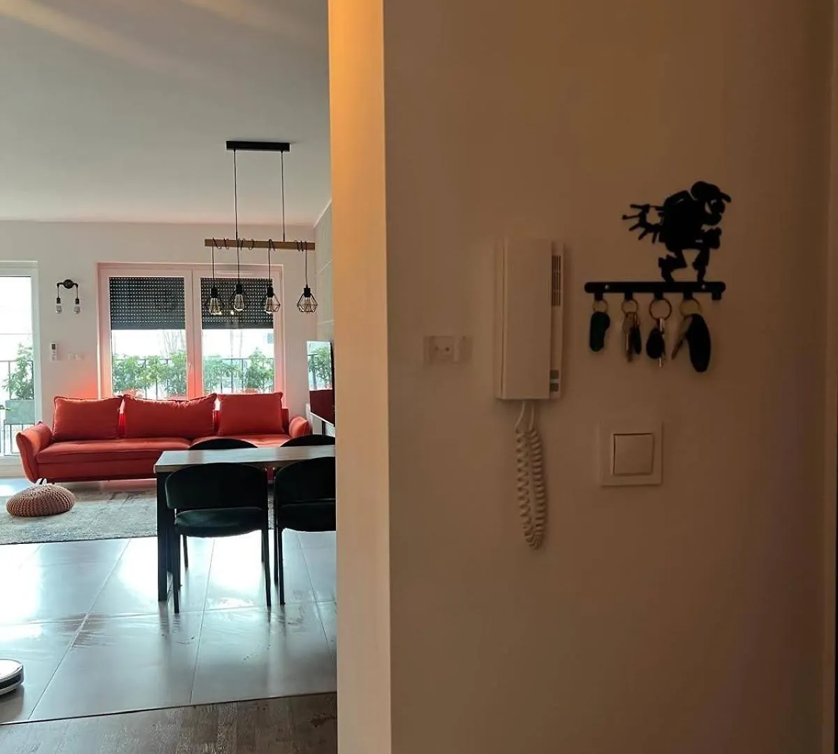 公寓 Modern Apt 3 Bedroom Posnania, Sowia 1St, Lake Malta 波兹南